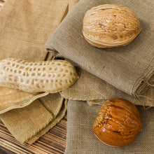 Load image into Gallery viewer, Bordallo Pinheiro Peanut Box