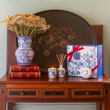 Load image into Gallery viewer, Castelbel Portus Cale Gold & Blue Gift Set