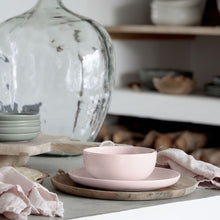 Load image into Gallery viewer, Casafina Pacifica 9" Marshmallow Rose Salad/Dessert Plate Set