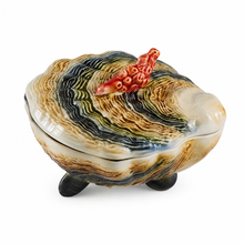 Load image into Gallery viewer, Bordallo Pinheiro Oysters & Scallops Medium Tureen