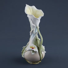 Load image into Gallery viewer, Calla Lily & Ladybug Porcelain Vase – Floral Decorative Vase