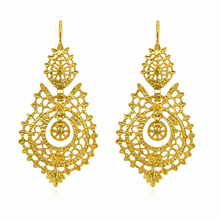 Load image into Gallery viewer, Brincos Rainha Filigree Earrings – Gold Plated 925 Sterling Silver (S)