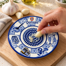 Load image into Gallery viewer, Ceramic Garlic & Tomato Grater Plate – Portugal Icons Design, 5"