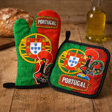 Load image into Gallery viewer, Portugal Oven Mitt & Pot Holder Set - Barcelos Rooster Kitchen Set with Portuguese Flag Design