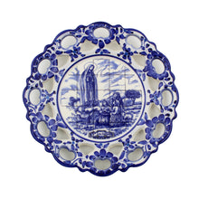 Load image into Gallery viewer, Traditional Portuguese Blue Floral Ceramic Our Lady of Fatima 7.5&quot; Decorative Plate
