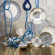 Load image into Gallery viewer, Vista Alegre Transatlântica Medium Oval Platter