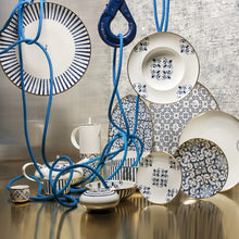 Load image into Gallery viewer, Vista Alegre Transatlântica Charger Plate Azulejos