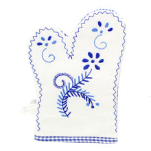 Load image into Gallery viewer, Made in Portugal Hand-embroidered Viana&#39;s Oven Mitts Set of 2
