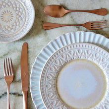 Load image into Gallery viewer, Costa Nova Cristal 9" Nacar Salad/Dessert Plate Set