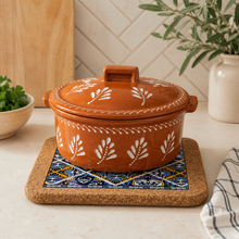 Load image into Gallery viewer, Portuguese Azulejo Cork Trivet with Ceramic Tile Centerpiece – Heat Resistant Kitchen Hot Pad
