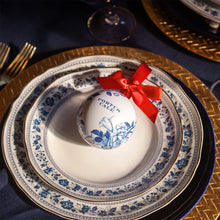 Load image into Gallery viewer, Castelbel Portus Cale Gold &amp; Blue Christmas Baubles Soap Set
