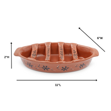 Load image into Gallery viewer, Hand-painted Portuguese Pottery Clay Terracotta Sausage Roaster

