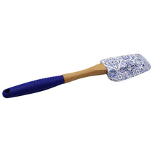 Load image into Gallery viewer, Portuguese Blue &amp; White Azulejo Silicone Baking Spatula with Wooden Handle
