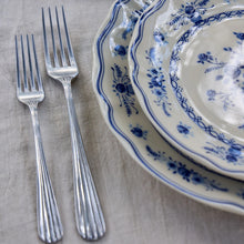 Load image into Gallery viewer, Costa Nova Vila White &amp; Blue Dinner Plate Set

