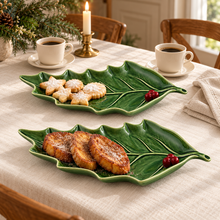 Load image into Gallery viewer, Bordallo Pinheiro Holly Large Leaf, Set of 2
