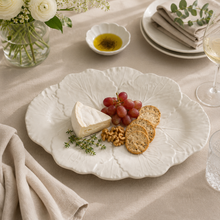 Load image into Gallery viewer, Bordallo Pinheiro Cabbage Beige Small Oval Platter
