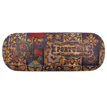 Load image into Gallery viewer, Traditional Portugal Good Luck Rooster Cork Eyeglass Case with Cleaning Cloth
