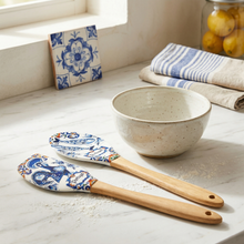 Load image into Gallery viewer, Portuguese Azulejo Silicone Spatula &amp; Spoon Set – Rooster &amp; Sardine Print with Wood Handle
