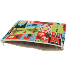 Load image into Gallery viewer, 100% Cotton Portuguese Icons Organizer Pouch with Zipper
