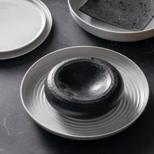 Load image into Gallery viewer, Costa Nova Resonance Black Pillow Plate Set
