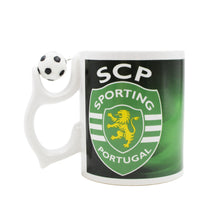 Load image into Gallery viewer, Sporting Clube de Portugal SCP Mug with Ball on Handle with Gift Box
