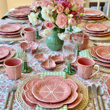 Load image into Gallery viewer, Bordallo Pinheiro Cabbage Pink Mug, Set of 4
