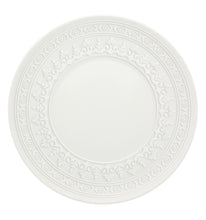 Load image into Gallery viewer, Vista Alegre Ornament Bread and Butter Plate, Set of 4
