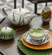 Load image into Gallery viewer, Vista Alegre Amazonia Teapot
