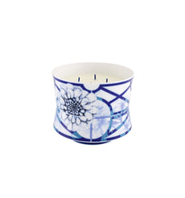 Load image into Gallery viewer, Vista Alegre Mystere Medium Scented Candle

