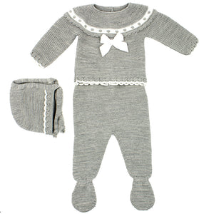 Cubo Magico Made in Portugal Newborn Baby Shirt, Footed Pants and Beanie 3-Piece Outfit Set