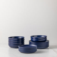 Load image into Gallery viewer, Casafina Pacifica Blueberry 18 Piece Place Setting
