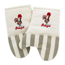 Load image into Gallery viewer, 100% Cotton Good Luck Rooster Barcelos Oven Mitts Kitchen Set
