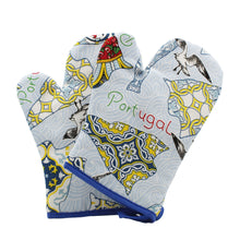 Load image into Gallery viewer, 100% Cotton Blue Portuguese Codfish Oven Mitts Set
