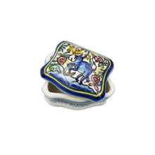 Load image into Gallery viewer, Coimbra Ceramics Hand-painted Decorative Box with Lid XVII Cent Recreation #232-1700
