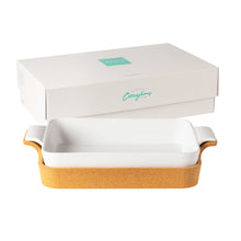 Load image into Gallery viewer, Casafina Ensemble 16&quot; Rectangular White Baker with Cork Tray
