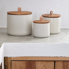 Load image into Gallery viewer, Casafina Pacifica 8&quot; Vanilla Canister with Oak Lid
